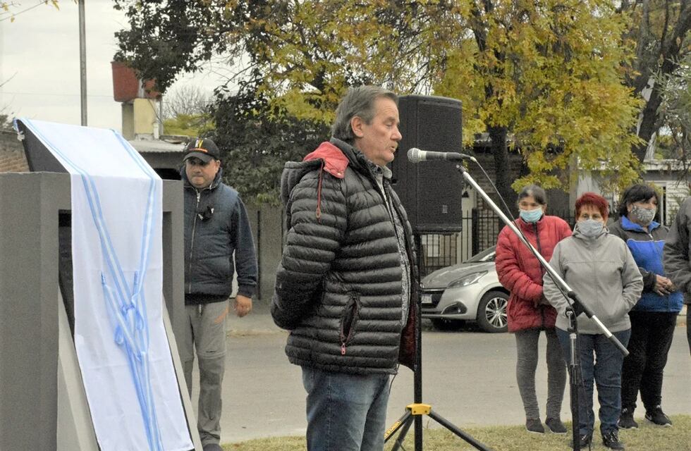Colocaron una placa de Lucio Dupuy en General Pico por los 5 meses desde su asesinato