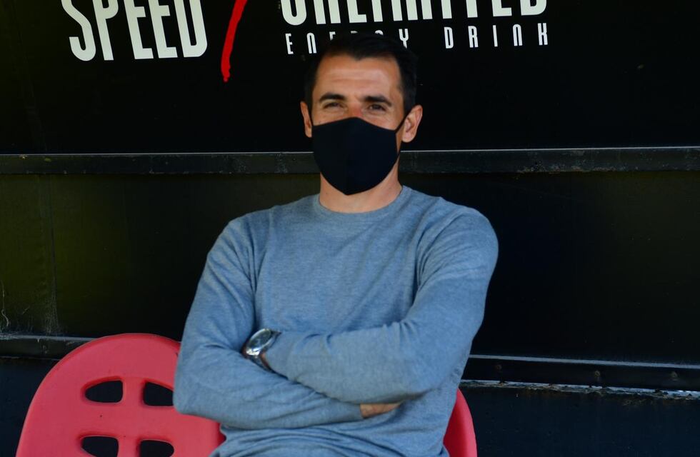 Guillermo Farré: “No por ser Belgrano le vamos a ir a ganar a Riestra por tres goles”