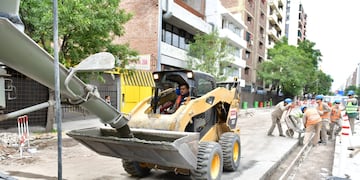 Avanzan los trabajos de bulevarización en la avenida Maipú. (Municipalidad de Córdoba).