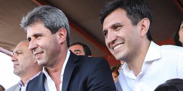 Uñac y Andino, durante una entrega de viviendas a comienzos de año / SI San Juan