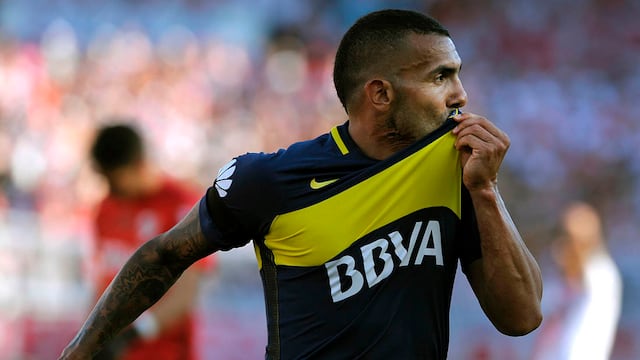 Carlos Tevez aseguró que no extraña jugar al fútbol y manifestó que busca "ese fuego sagrado" / AFP / ALEJANDRO PAGNI