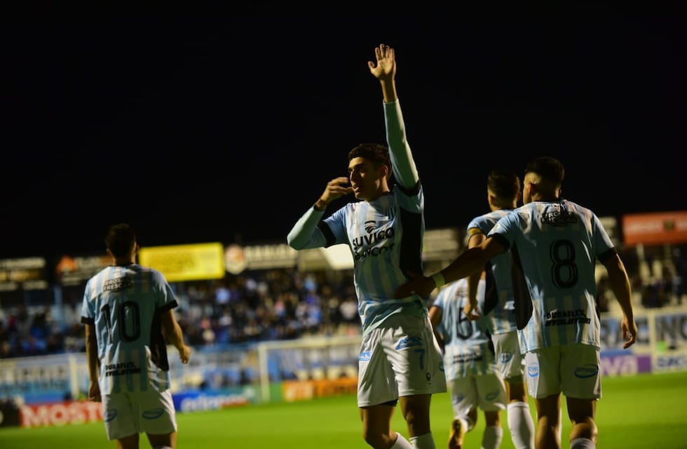 Racing volvió a la victoria: cómo está en la tabla y lo que viene, un rival que es candidato