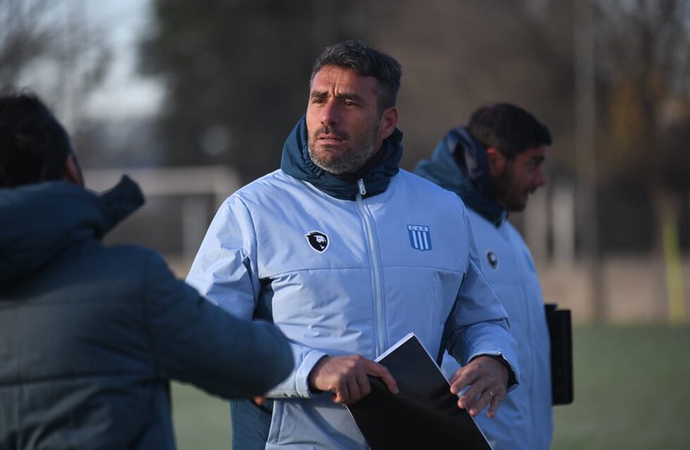 Debuta Diego Pozo en Racing: la lista de convocados y cómo forma este lunes