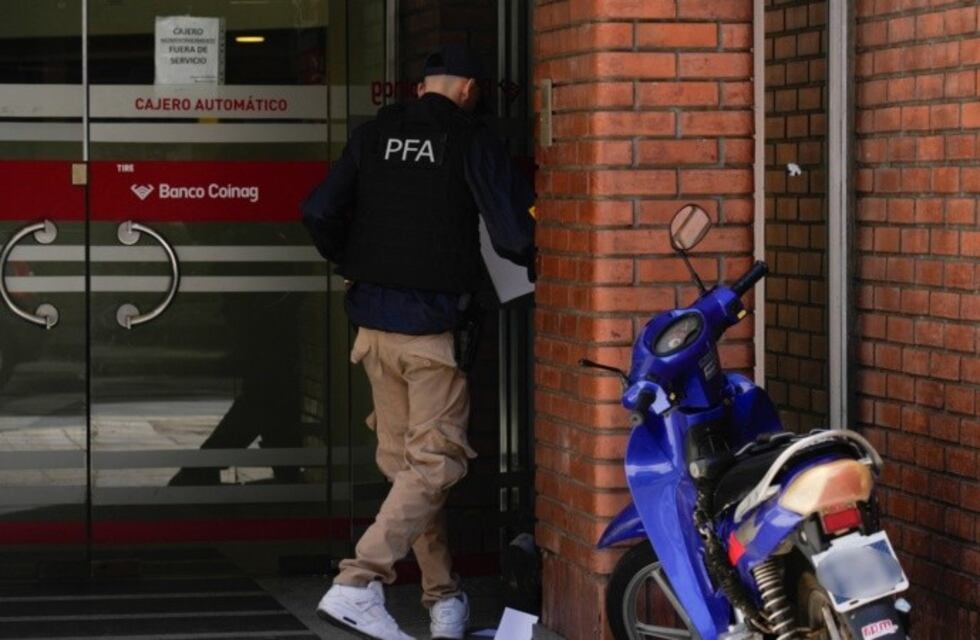 Fuga de US$ 400 millones: allanan bancos, estudios jurídicos y oficinas bursátiles de Rosario