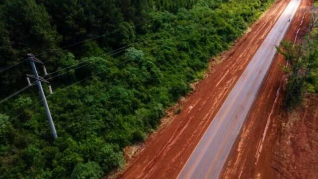 Puerto Piray: ejecutan obras viales.