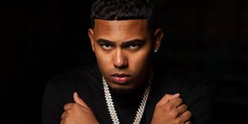 El artista fue premiado como mejor artista nuevo por los premios Billboard a la música latina. (Gentileza prensa/Jonathan Mannion).