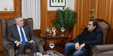 El gobernador y el presidente subrogante de la Cámara dialogaron sobre los DNU que deberá tratar la Legislatura antes de fin de año.
