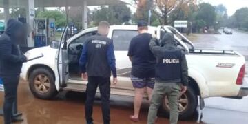 Detienen a un individuo que pretendía vender armas robadas en Garuhapé.