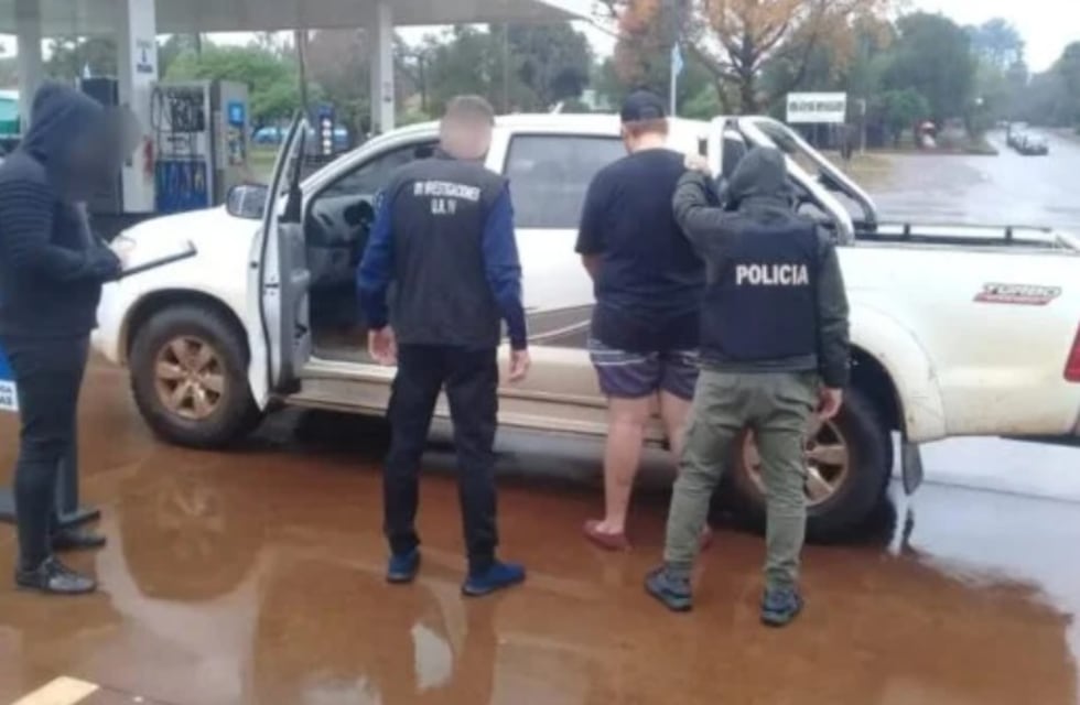 Detienen a un individuo que pretendía vender armas robadas en Garuhapé