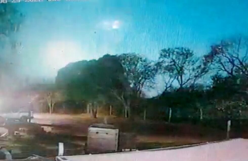 La noche se hizo día: un bólido iluminó de color verde el cielo de Córdoba