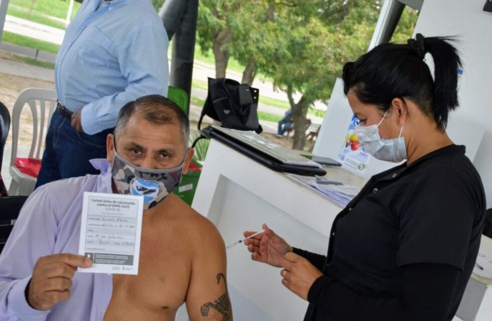 Chaco evalúa vacunar en supermercados, plazas e iglesias
