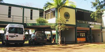 Fachada del centro educativo en la localidad de Eldorado.