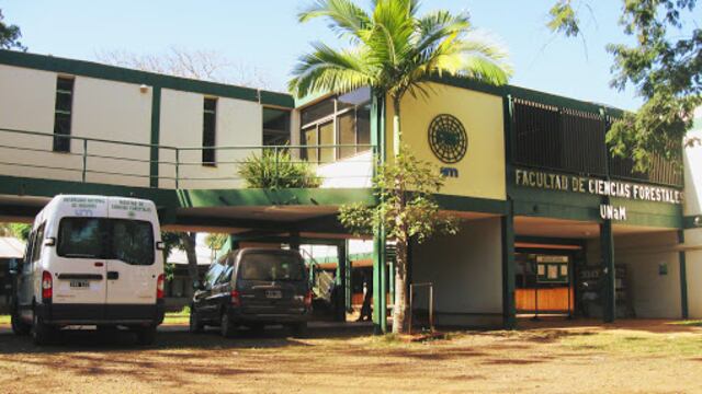 Fachada del centro educativo en la localidad de Eldorado.