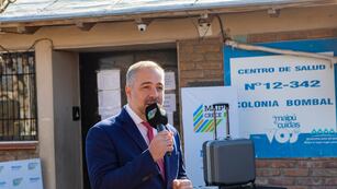 Stevanato equipó con un ecógrafo a centros de salud. Foto: Prensa Maipú