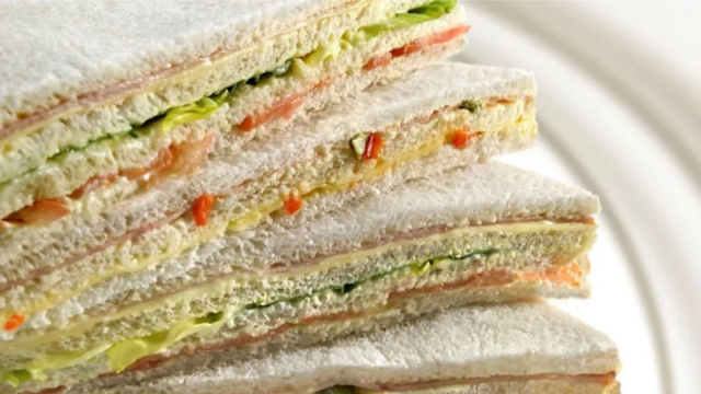 Ni más ni menos: Cuántos sándwiches de miga se calculan por persona para no gastar de más en estas Fiestas