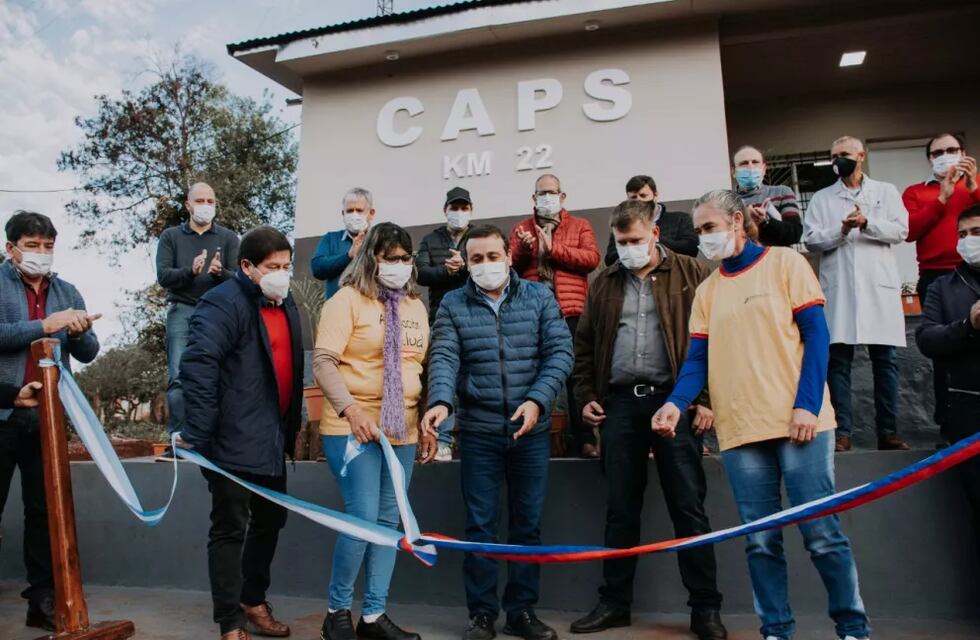 Oscar Herrera Ahuad inauguró la remodelación de un CAPS en Colonia Mado