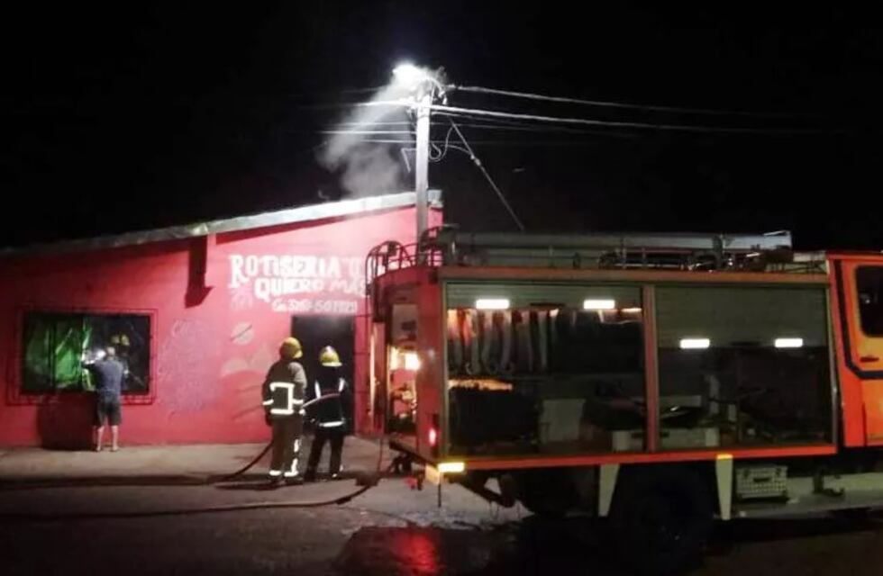 Dejaron la cocina encendida de un comercio y casi se incendió el local