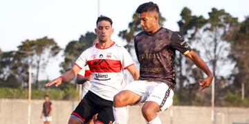 Instituto empató con Universitario y se arrimó al líder Peñarol.