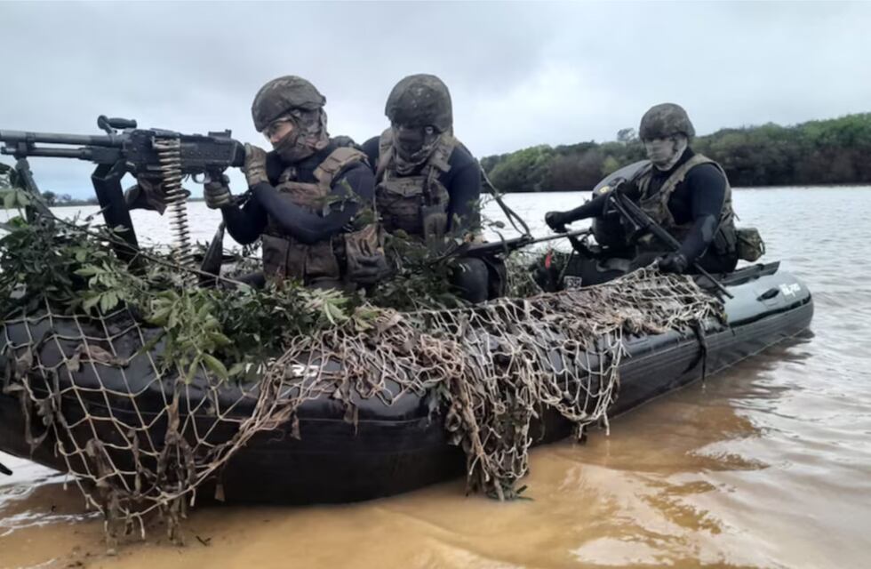 Hallaron el cuerpo del sargento Sebastián Romero tras su caída al río Paraná durante un ejercicio militar