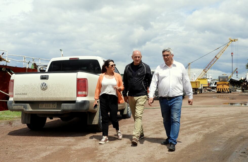 Uset y el ministro de Desarrollo Agrario visitaron Puerto Rosales