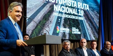El gobernador Martín Llaryora en el acto de la preadjudicación de la obra para completar la Autopista 19 (Prensa Gobierno de Córdoba)