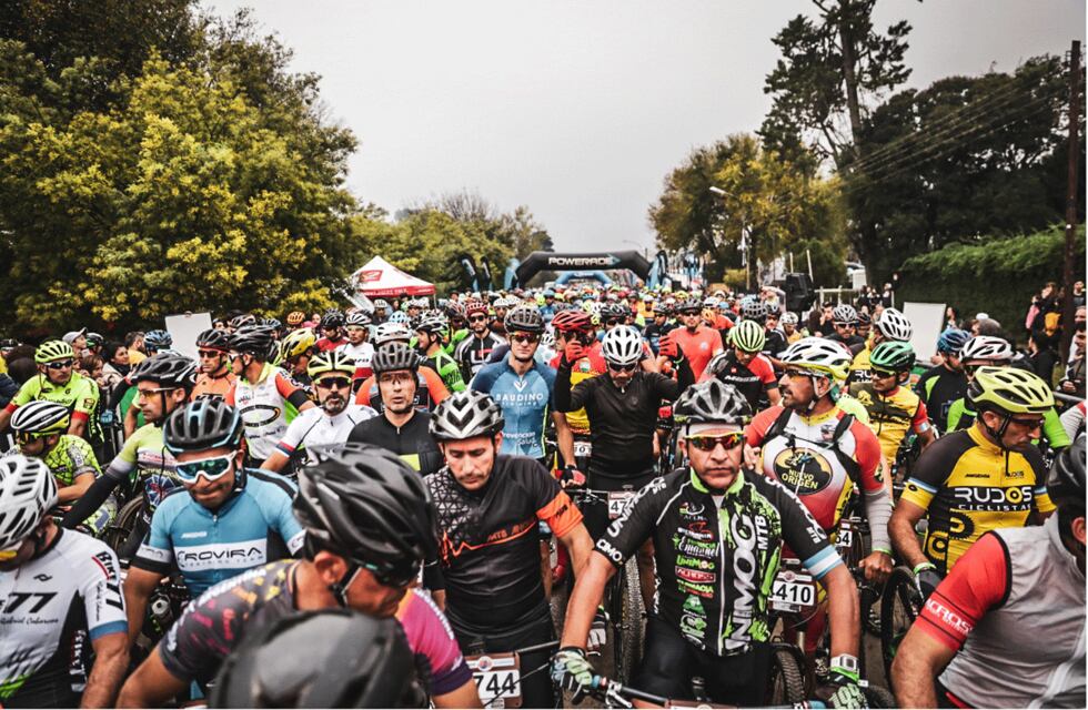 Desafío Río Pinto: más de 5000 bikers de todo el mundo compitieron en la mítica carrera que se desarrolla en La Cumbre