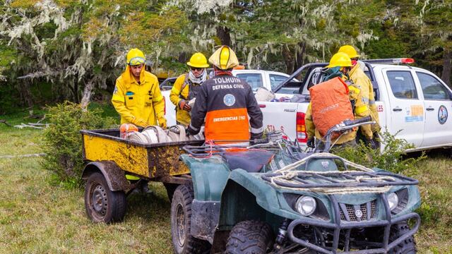 Continúa contenido el incendio en la Reserva Provincial Corazón de la Isla