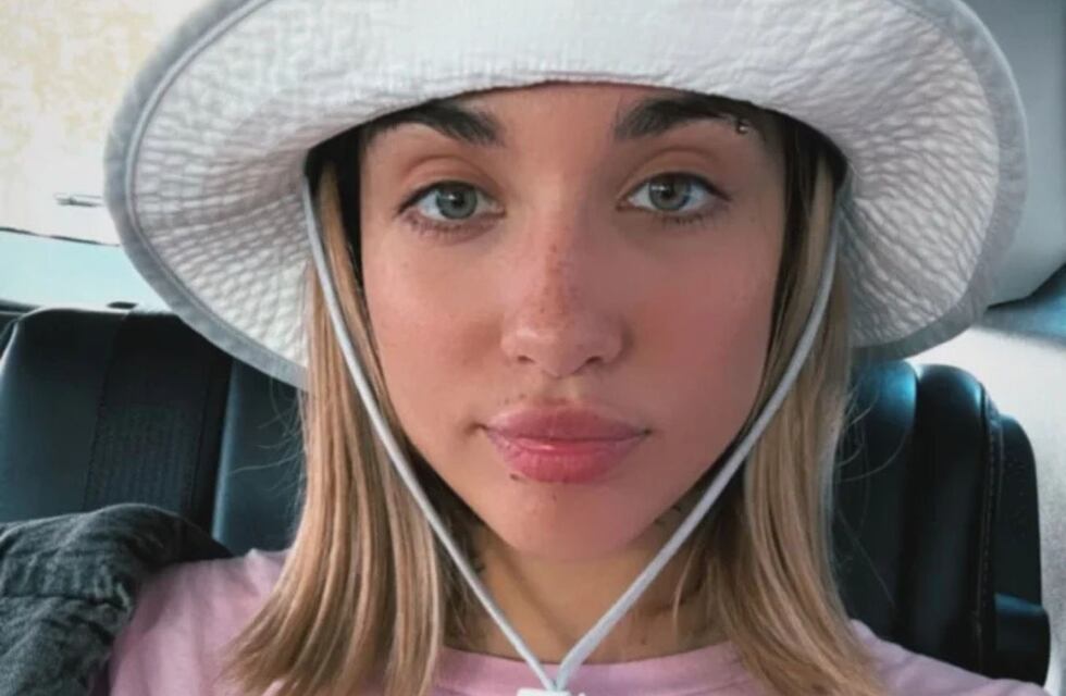 María Becerra reapareció en público con un camión con donaciones para los afectados por las inundaciones en Zárate