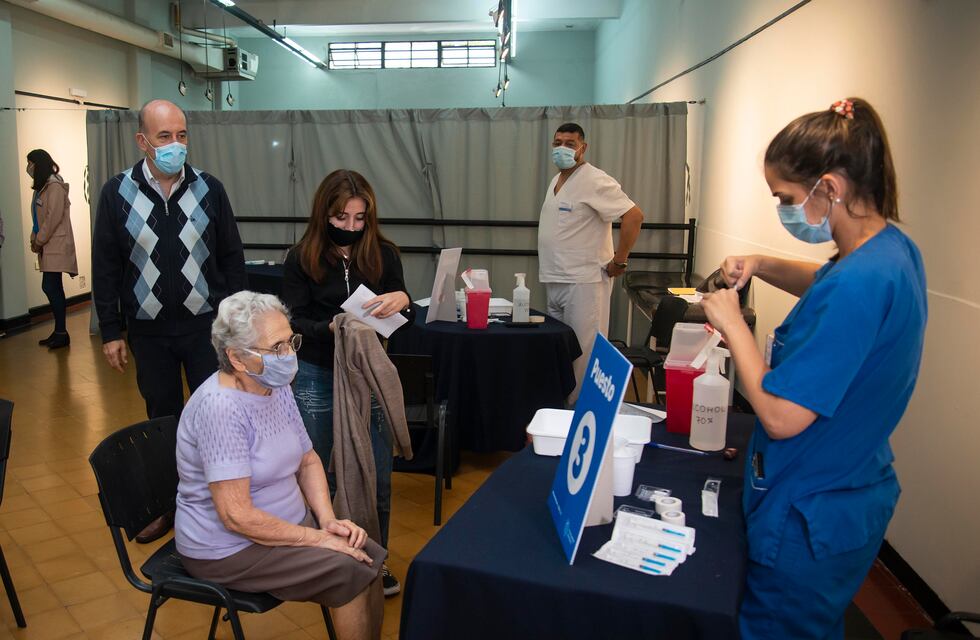 Vacuna COVID-19 en Rosario: en la última semana aplicaron menos de 4 mil dosis