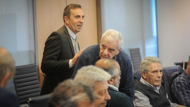 El secretario de Trabajo, Julio Cordero, en una reunión con la CGT (Foto: Federico López Claro)