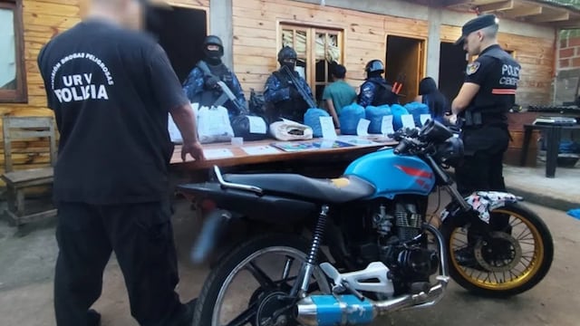 Puerto Iguazú: desarticulan un punto de narcomenudeo y secuestran 14 kilos de marihuana.