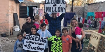 El pequeño podrá acceder a una prótesis para su brazo.