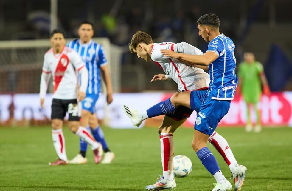 River perdió con Godoy Cruz y estallaron las redes: hinchas y memes en contra de Demichelis