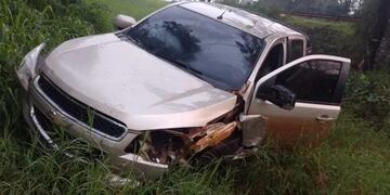 Salió ileso luego de despistar con su camioneta en Eldorado.