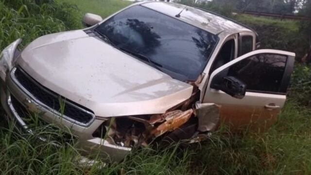 Salió ileso luego de despistar con su camioneta en Eldorado.