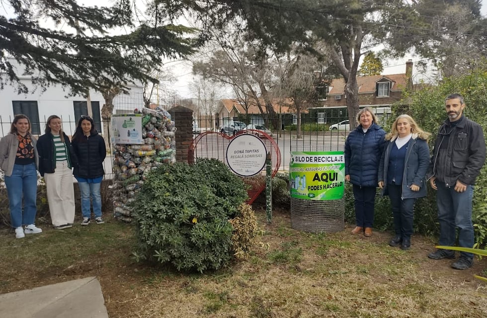 Tres Arroyos: instalan un corazón solidario en el Colegio Holandés