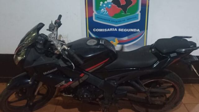 Recuperan una motocicleta presuntamente robada en Puerto Iguazú.