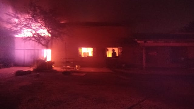 El incendio se produjo en una casa y galpón de Villa Esquiú (Policía).