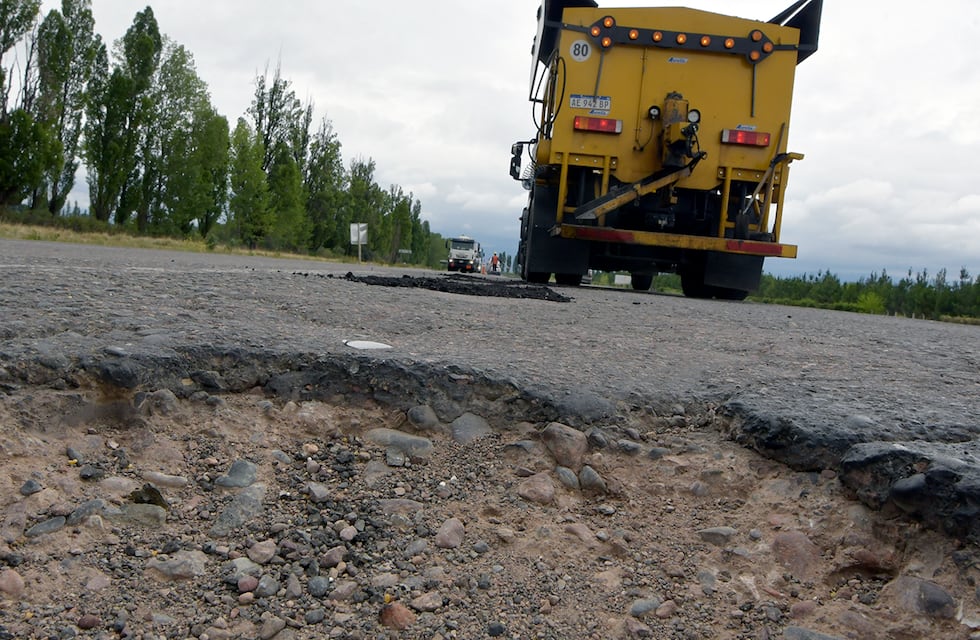 Por el mal estado de la Ruta 7, varios vehículos sufrieron roturas de cubiertas: Vialidad pagará los daños