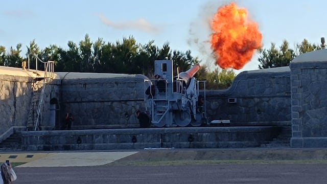 Exitosa jornada de puertas abiertas en la Base Baterías