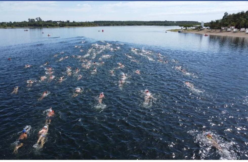Nadadores de Arroyito se destacaron en la última fecha del Circuito Natura Sport en Almafuerte