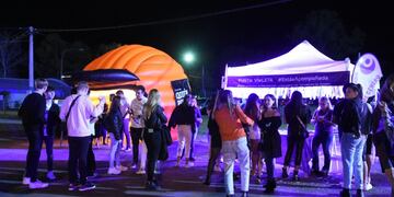 Acciones de concientización en la previa al recital de Emilia Mernes del domingo