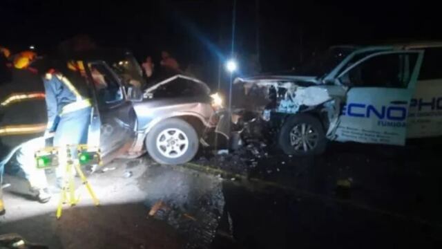 Aparatoso accidente en Puerto Leoni: dos vehículos colisionaron entre sí.