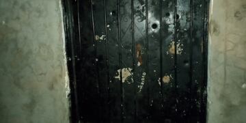 En Chacabuco al 3900 recolectaron vainas servidas de proyectiles calibre 9 milímetros luego del ataque.