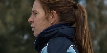 Lucía López Izarra es la DT de la selección bahiense de hockey U 16.