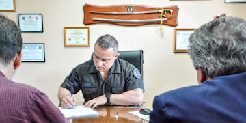 Ushuaia: suscriben el decreto de entrega de terrenos para personal de la policía Federal