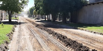 Trabajos en calles de tierra en calles de Punta Alta.