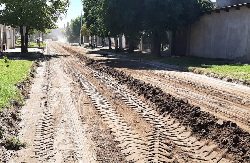 Trabajos de mantenimiento y reparaciones en calles de tierra