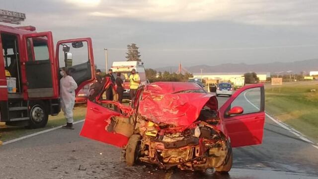 Una mujer falleció y tres personas están internadas en grave estado