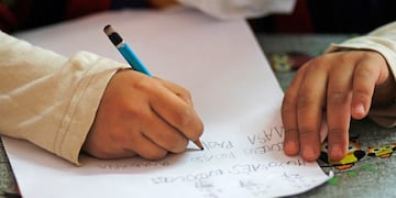 Bel es la aplicación para que las familias puedan contratar servicios de niñera o tutores y de profesores particulares de distintas materias para sus hijos. (La Voz)